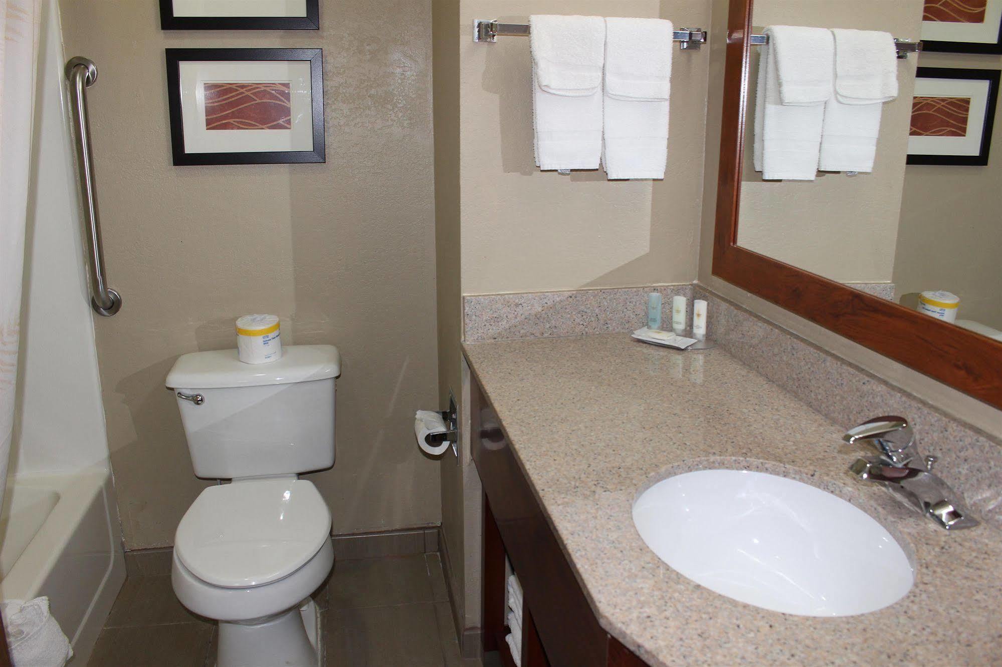Comfort Inn Grain Valley Εξωτερικό φωτογραφία